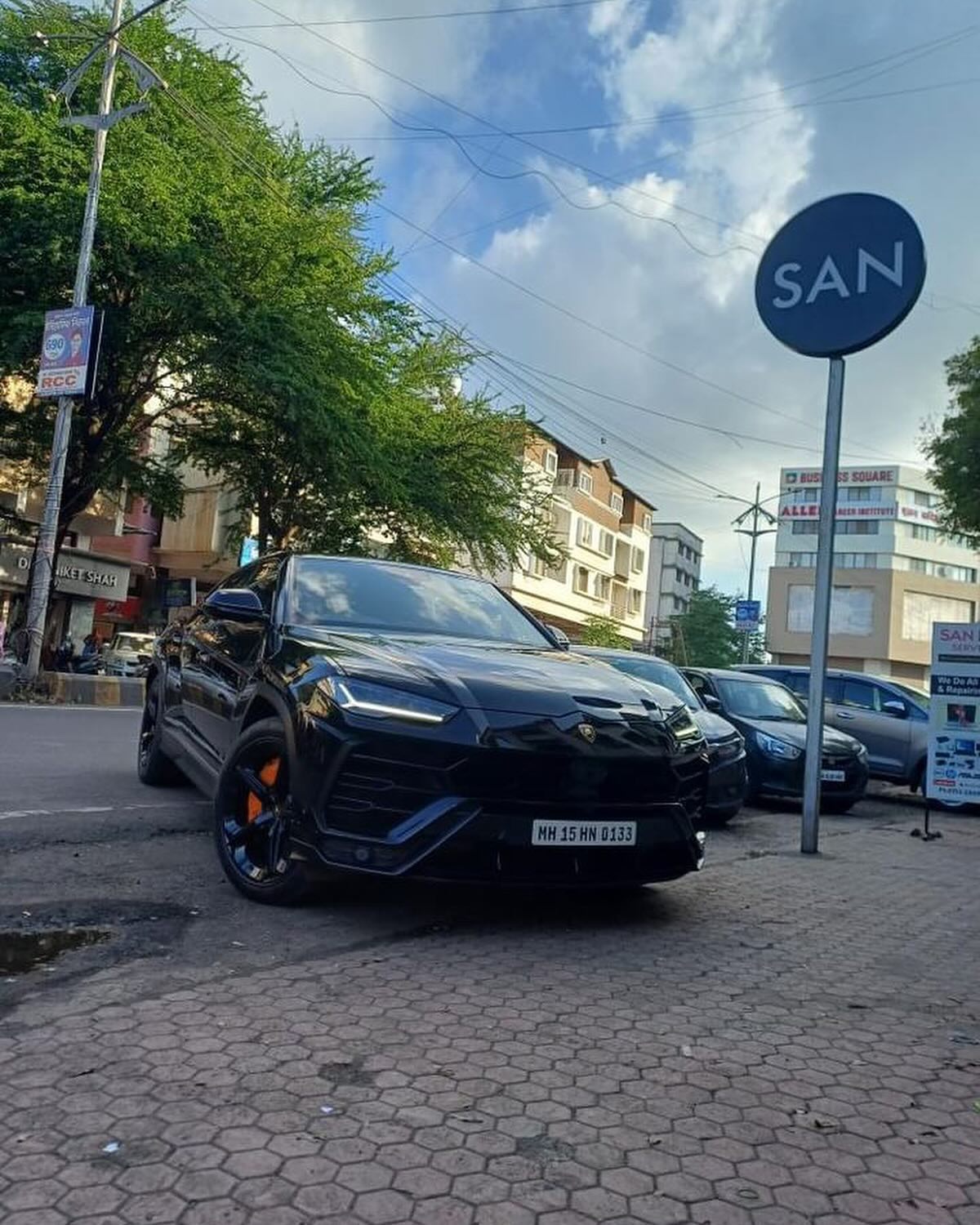 Car Photo 9